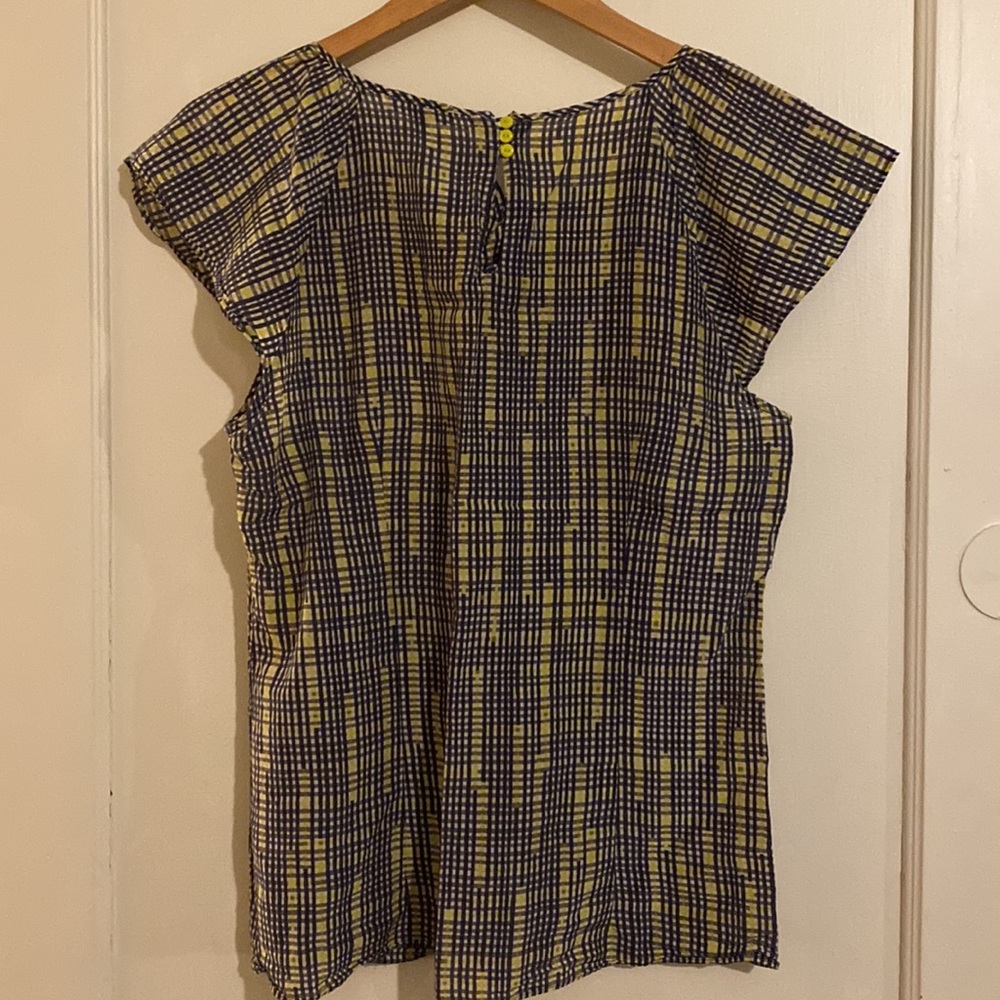 Tissue thin blouse - Picture 3 of 3